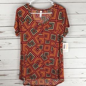 BNWT S LuLaRoe Classic T